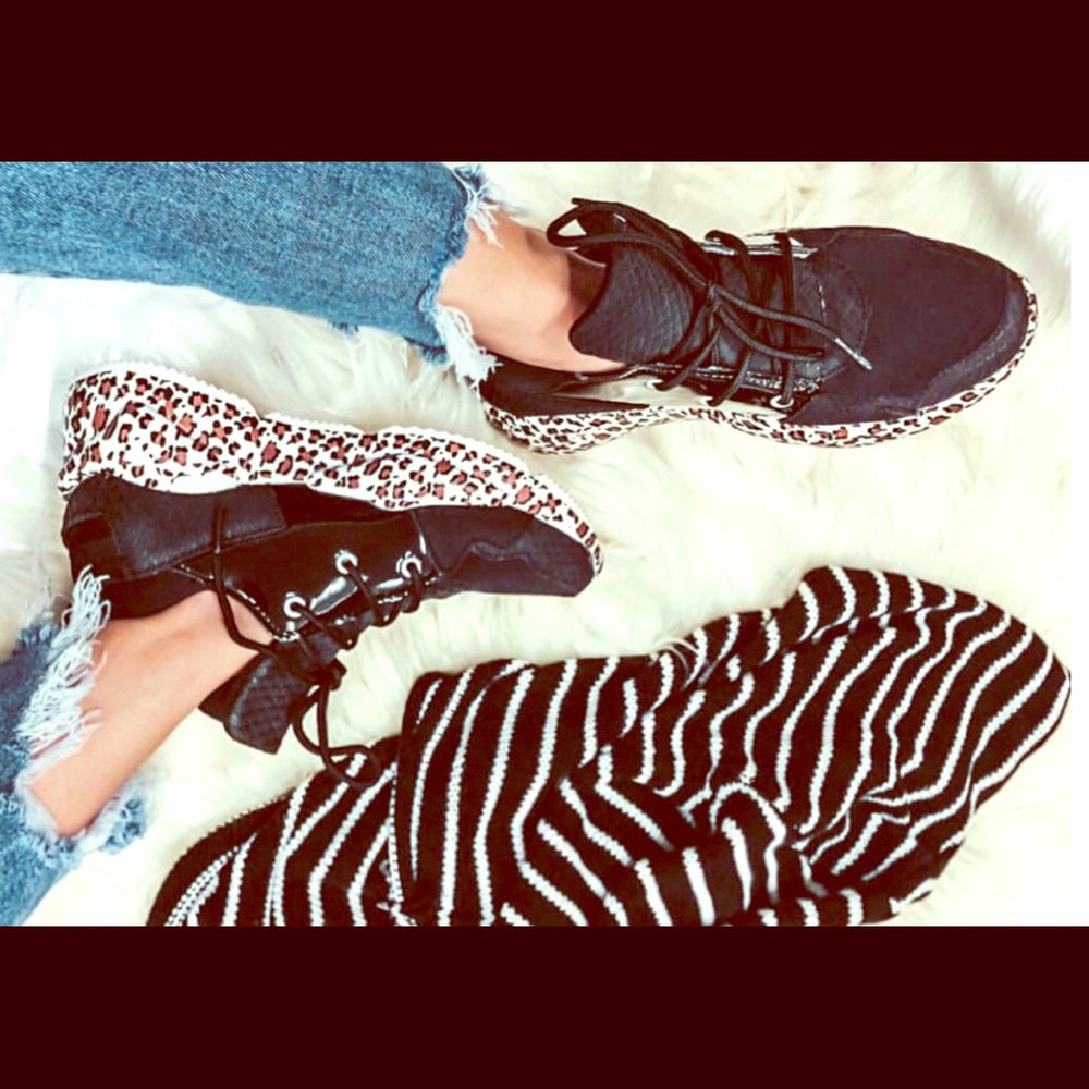 Sneakers
